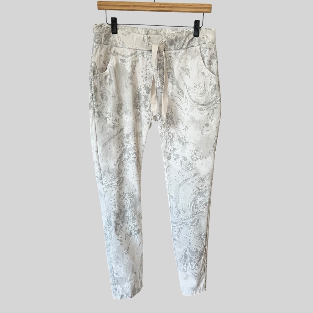 Gigi Moda Made in Italy Camo Print Pants.